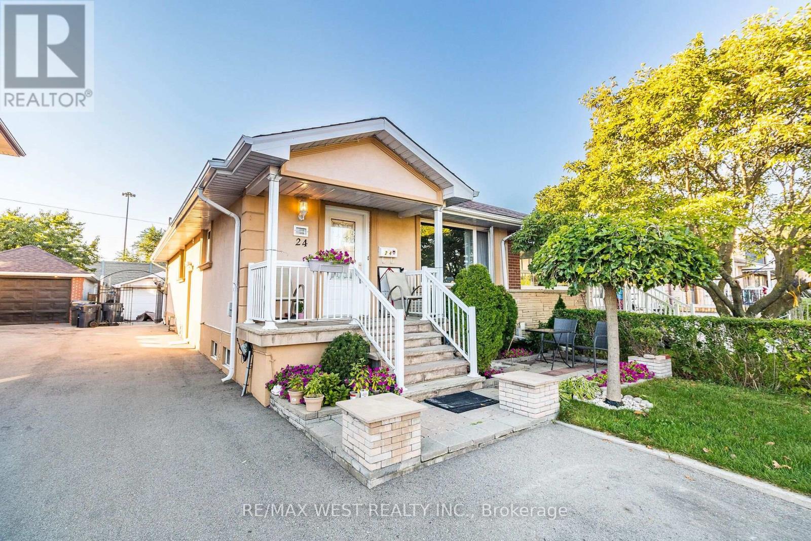 Bsmt - 24 Clarion Road, Toronto, Ontario  M9R 3Y5 - Photo 2 - W12401172