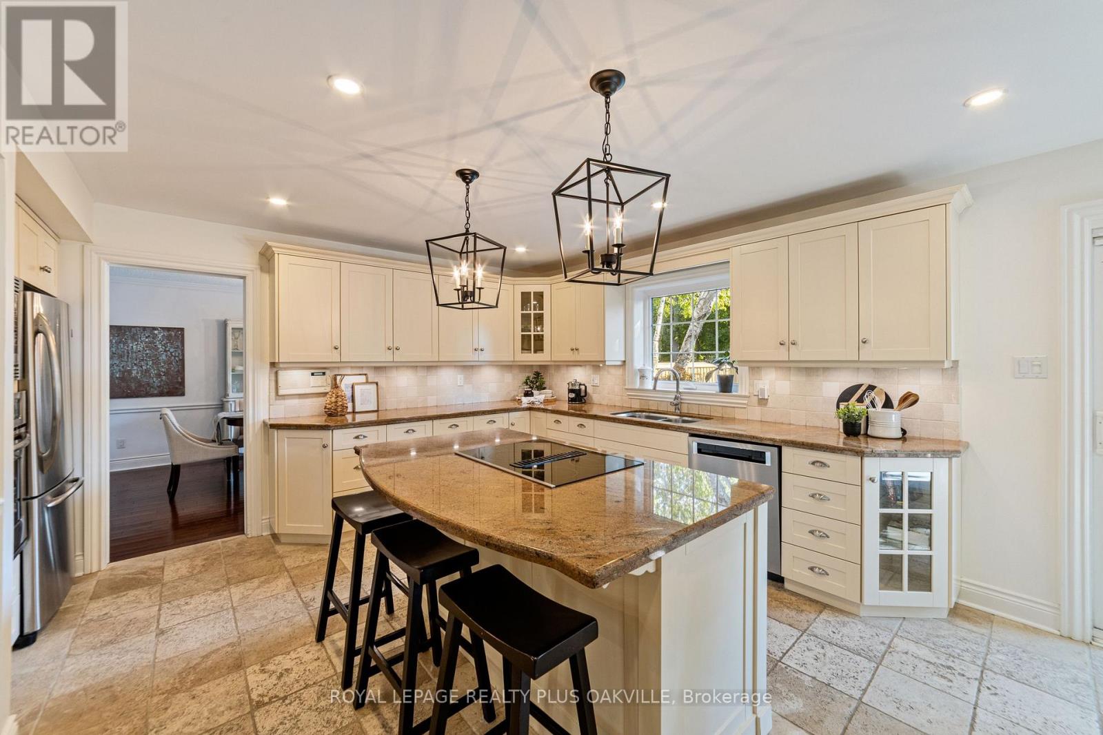 1368 Monks Passage, Oakville, Ontario  L6M 1J5 - Photo 13 - W12401205