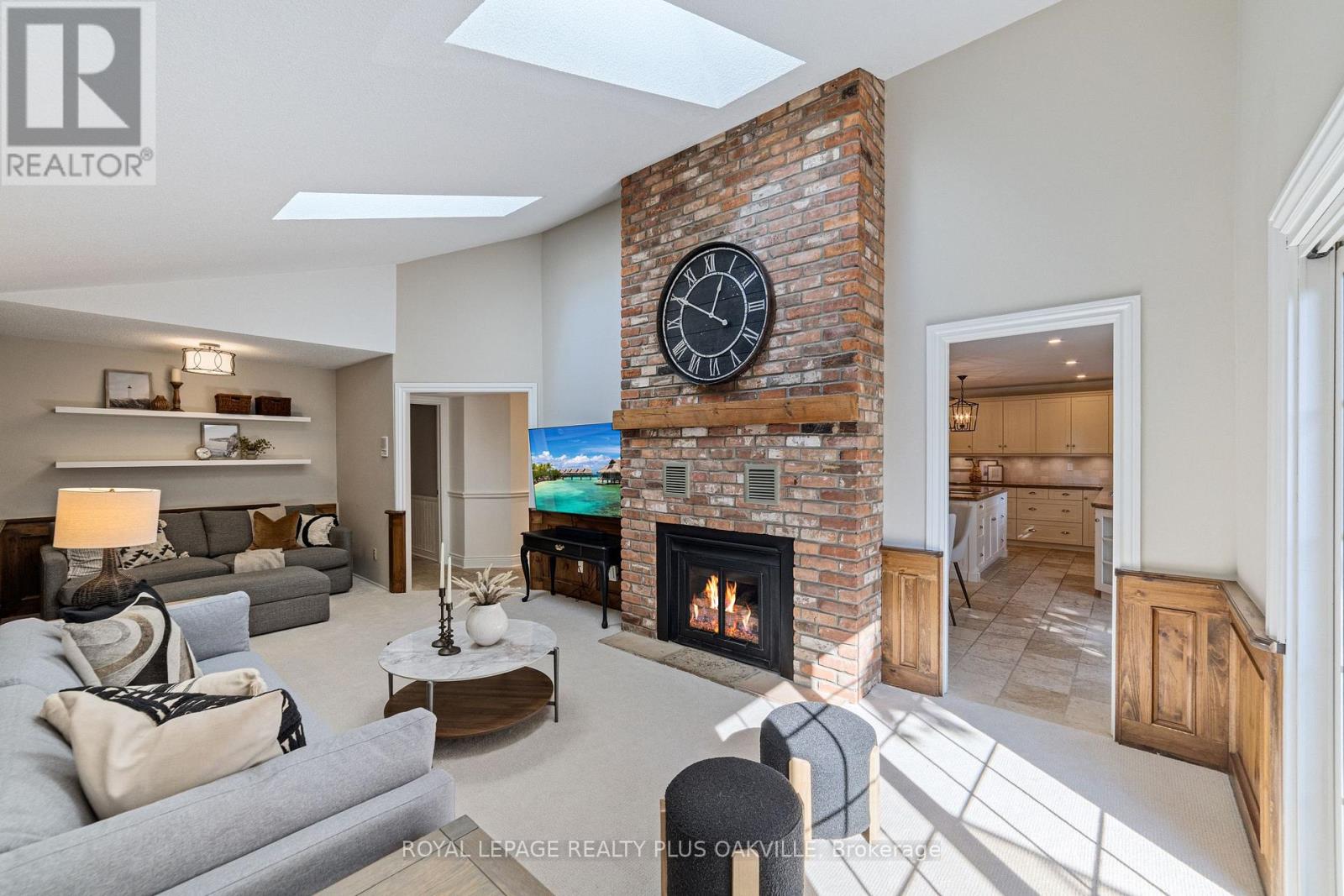 1368 Monks Passage, Oakville, Ontario  L6M 1J5 - Photo 17 - W12401205