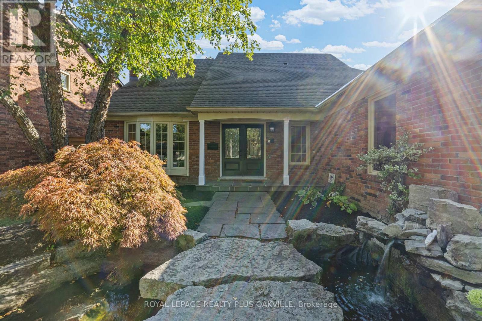 1368 Monks Passage, Oakville, Ontario  L6M 1J5 - Photo 3 - W12401205