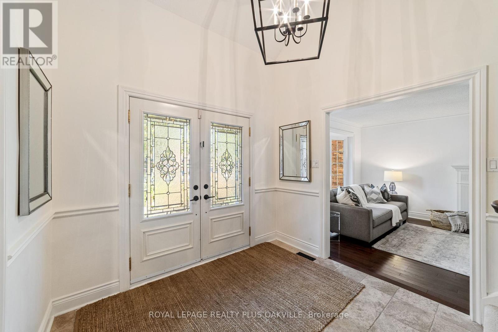 1368 Monks Passage, Oakville, Ontario  L6M 1J5 - Photo 4 - W12401205