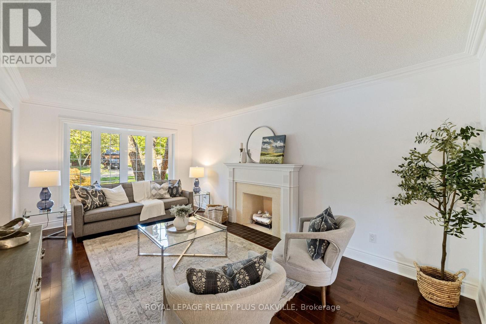 1368 Monks Passage, Oakville, Ontario  L6M 1J5 - Photo 8 - W12401205