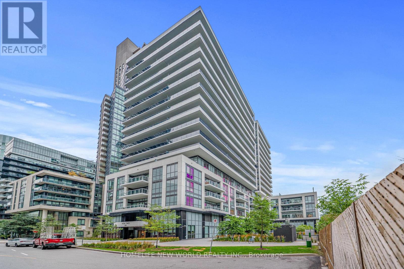 204 - 65 ANNIE CRAIG DRIVE, Toronto, Ontario