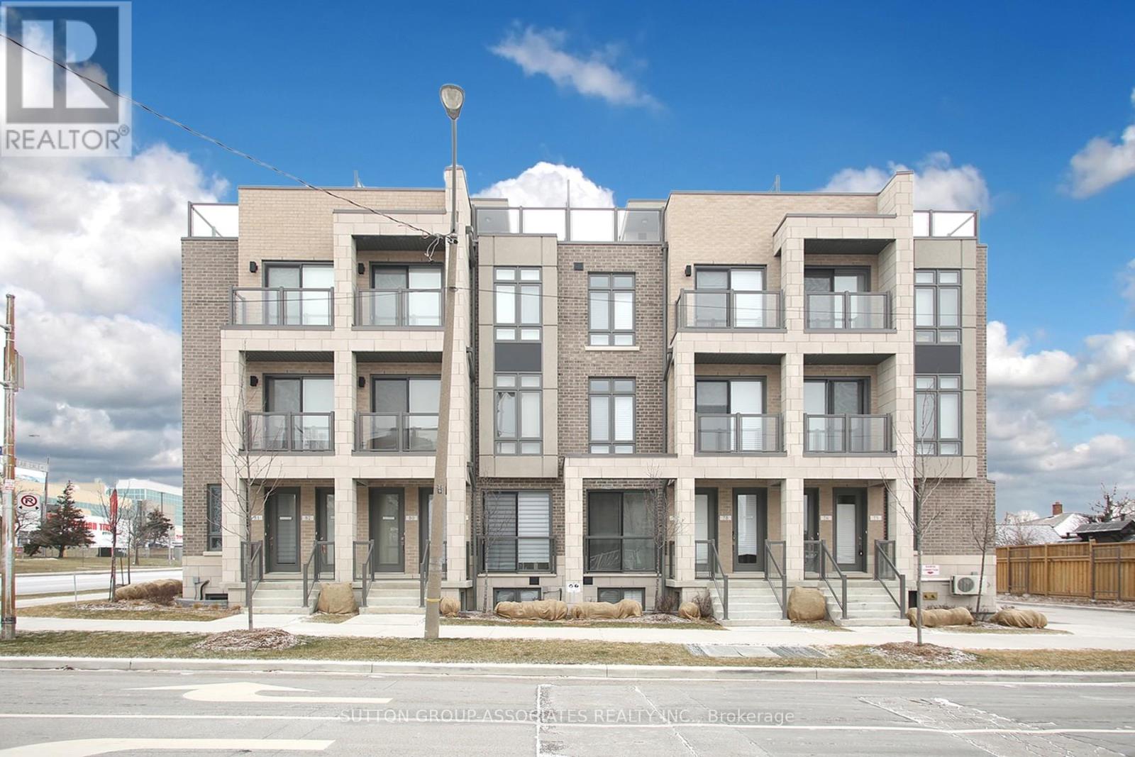 82 - 721 LAWRENCE AVENUE W, Toronto, Ontario