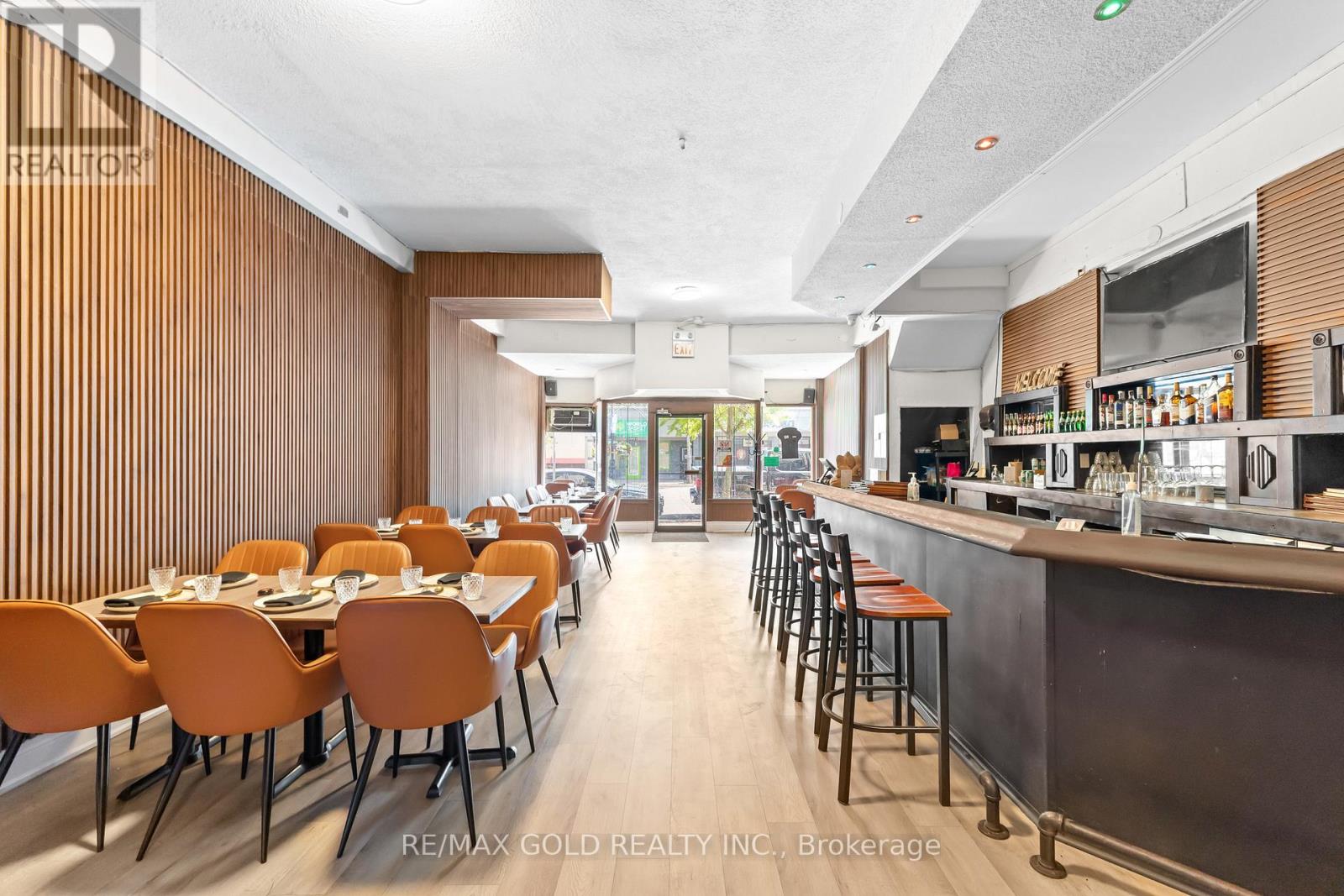 5899 Main Street, Niagara Falls, Ontario  L2G 5Z7 - Photo 11 - X12401178