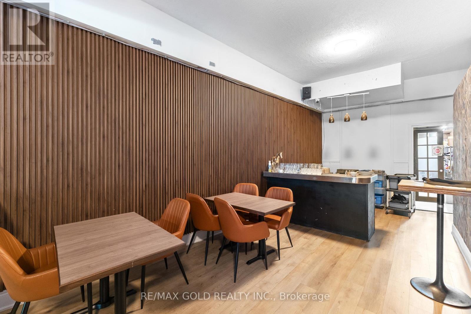 5899 Main Street, Niagara Falls, Ontario  L2G 5Z7 - Photo 16 - X12401178