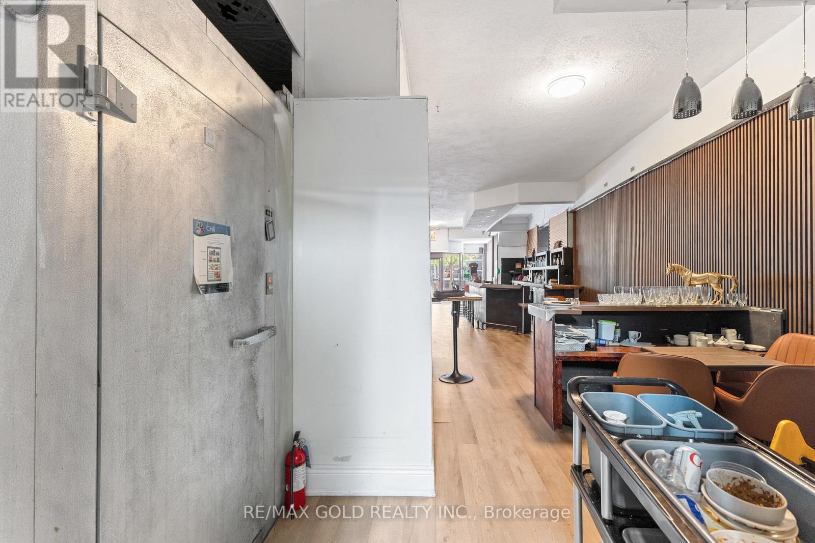 5899 Main Street, Niagara Falls, Ontario  L2G 5Z7 - Photo 19 - X12401178