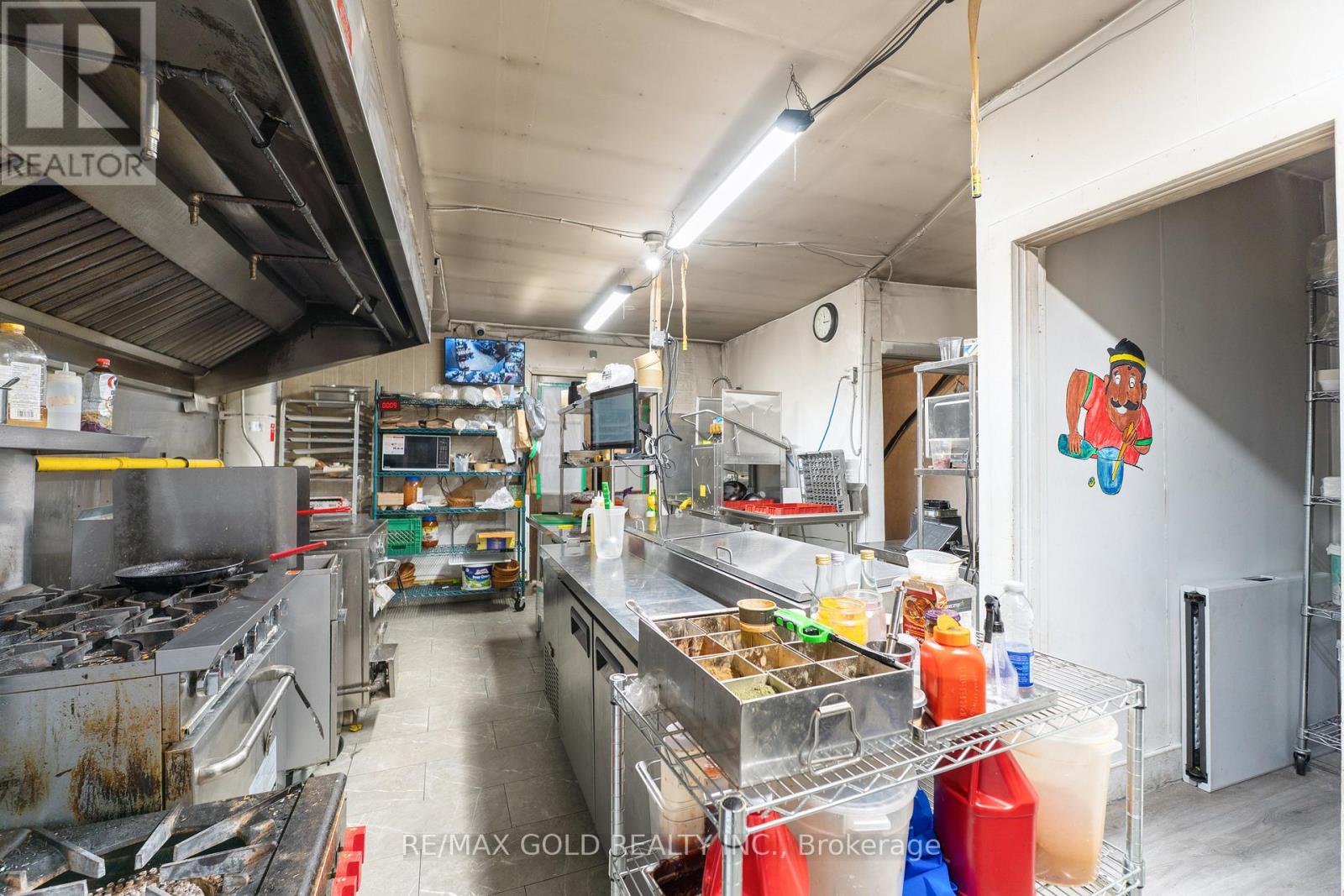 5899 Main Street, Niagara Falls, Ontario  L2G 5Z7 - Photo 23 - X12401178