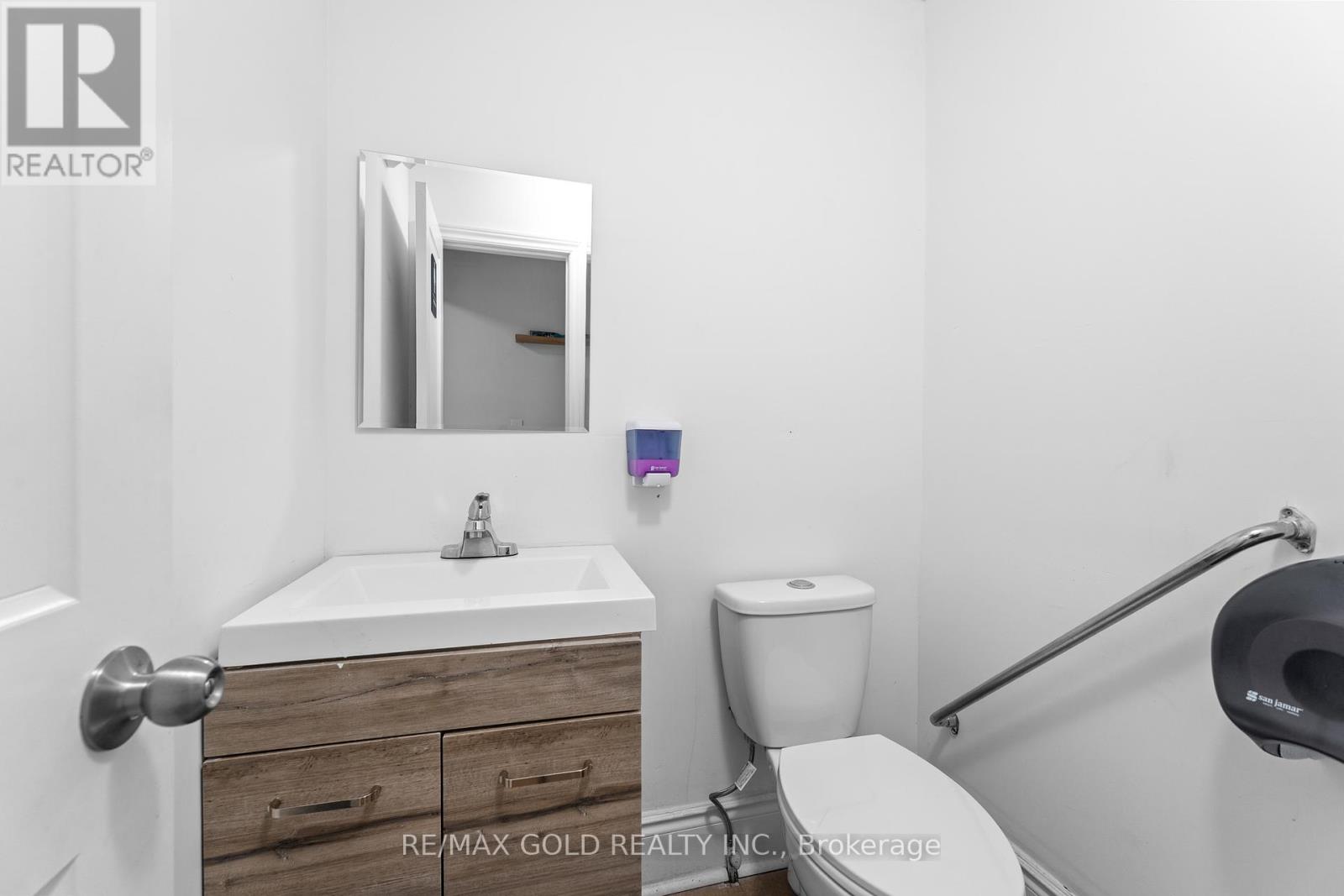 5899 Main Street, Niagara Falls, Ontario  L2G 5Z7 - Photo 27 - X12401178