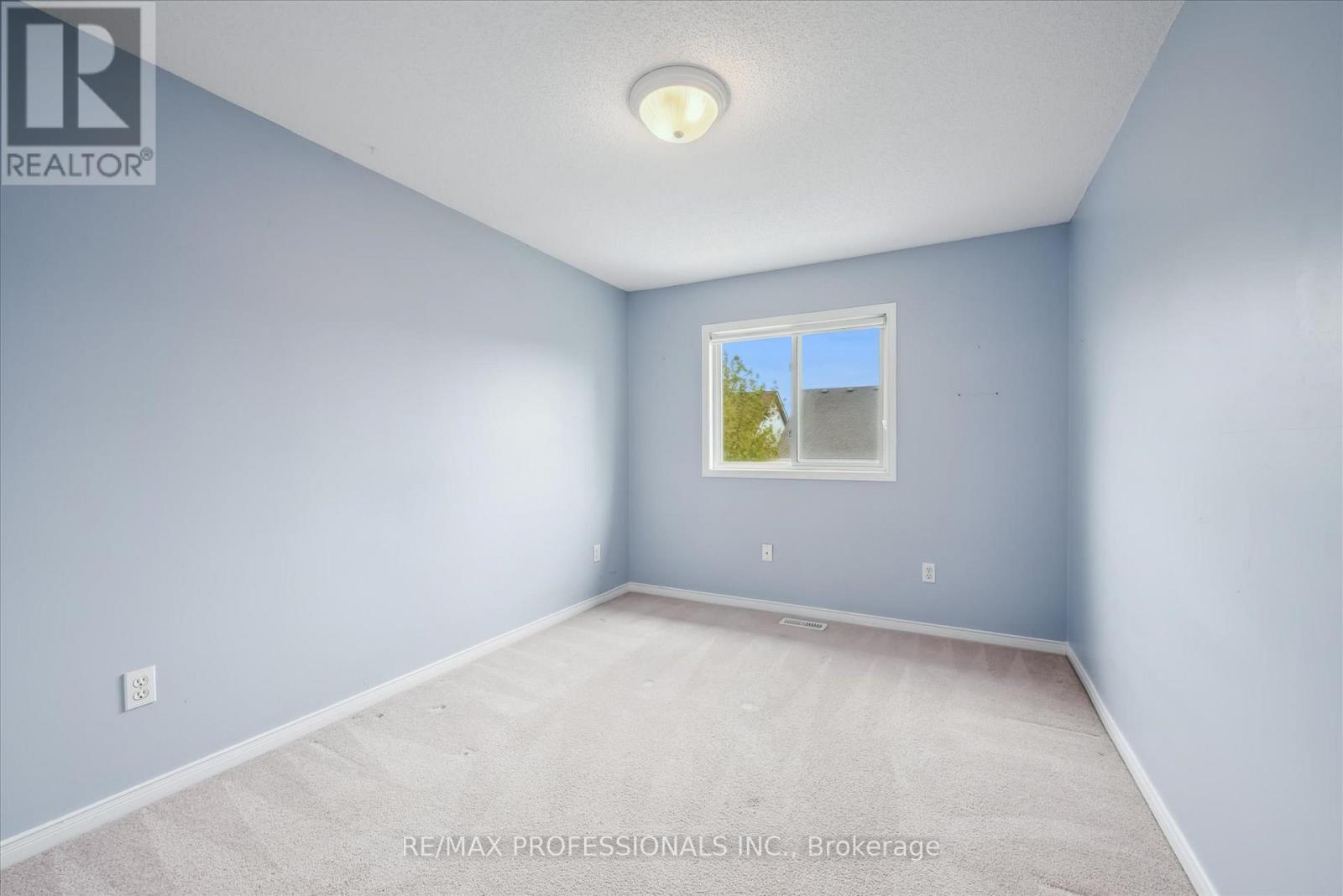 165 Silurian Drive, Guelph, Ontario  N1E 7E6 - Photo 21 - X12401201