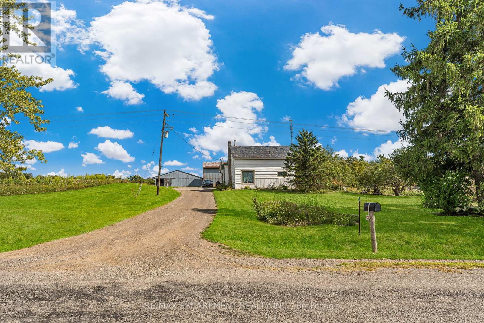 5153 Berry Road, Hamilton, Ontario  L0R 1C0 - Photo 9 - X12401213