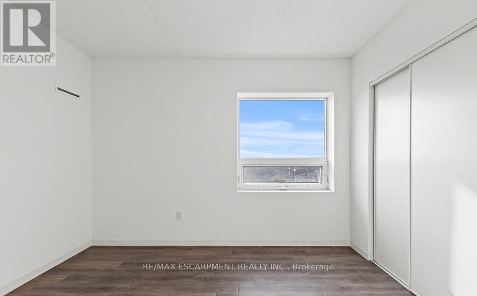 708 - 220 Cannon Street E, Hamilton, Ontario  L8L 2B1 - Photo 8 - X12401215