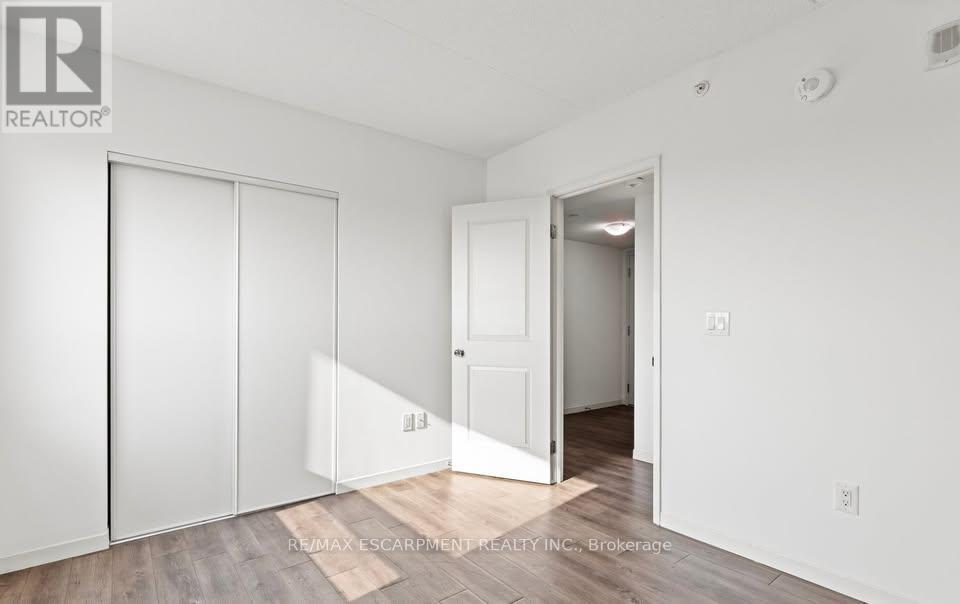 708 - 220 Cannon Street E, Hamilton, Ontario  L8L 2B1 - Photo 9 - X12401215