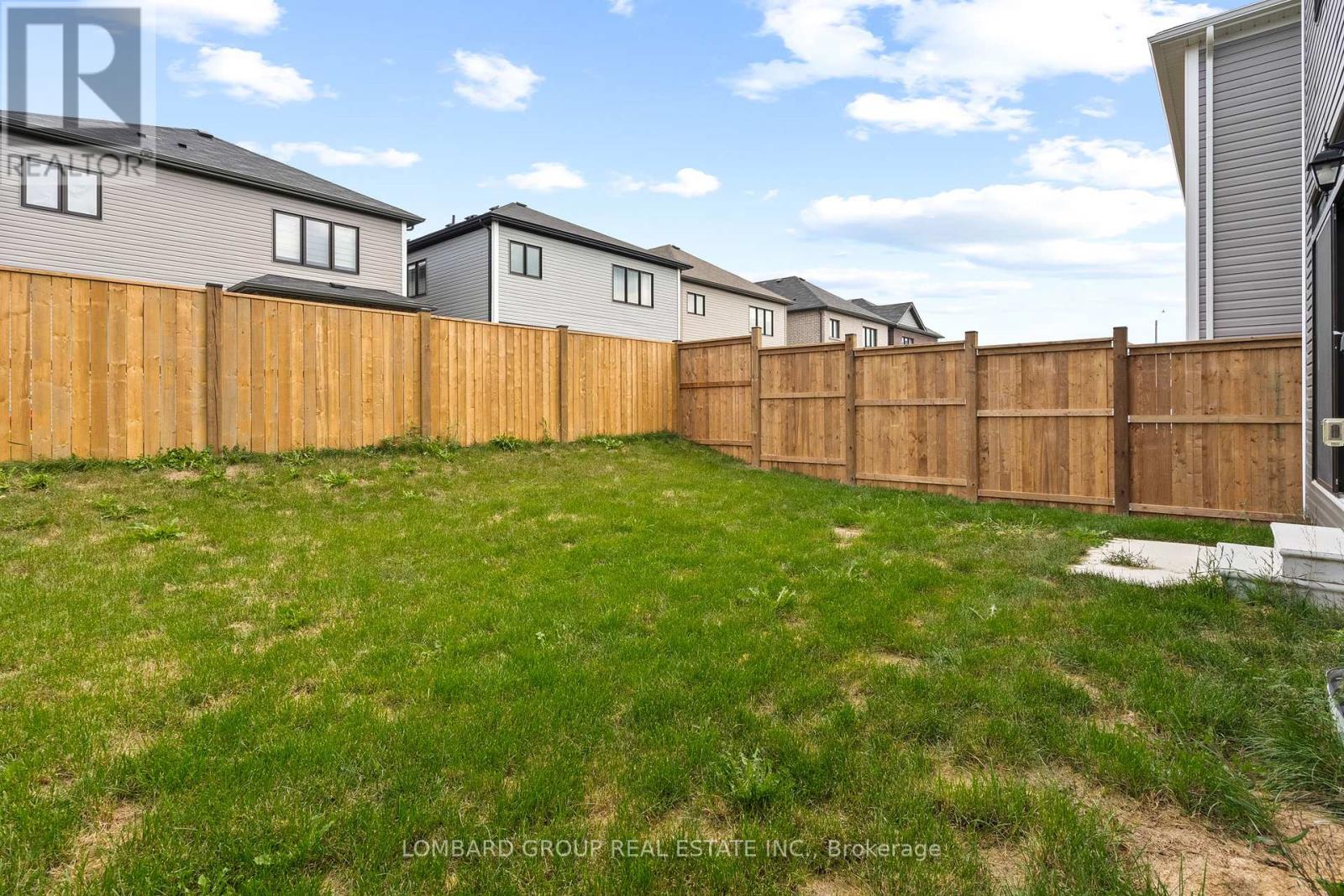 212 Vanilla Trail, Thorold, Ontario  L2V 0L3 - Photo 38 - X12401224