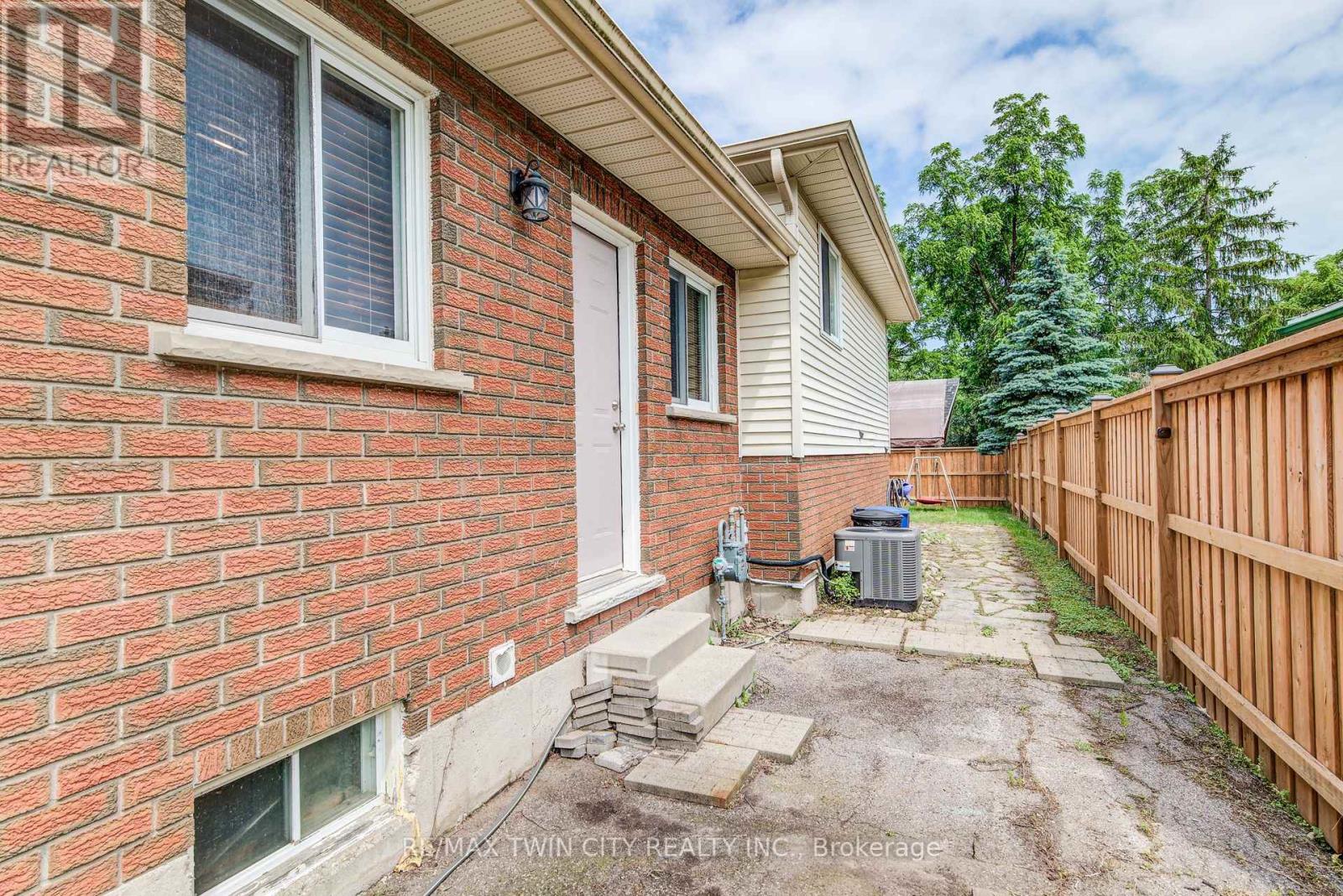 48 Albert Street E, Blandford-Blenheim (Plattsville), Ontario  N0J 1S0 - Photo 30 - X12401274