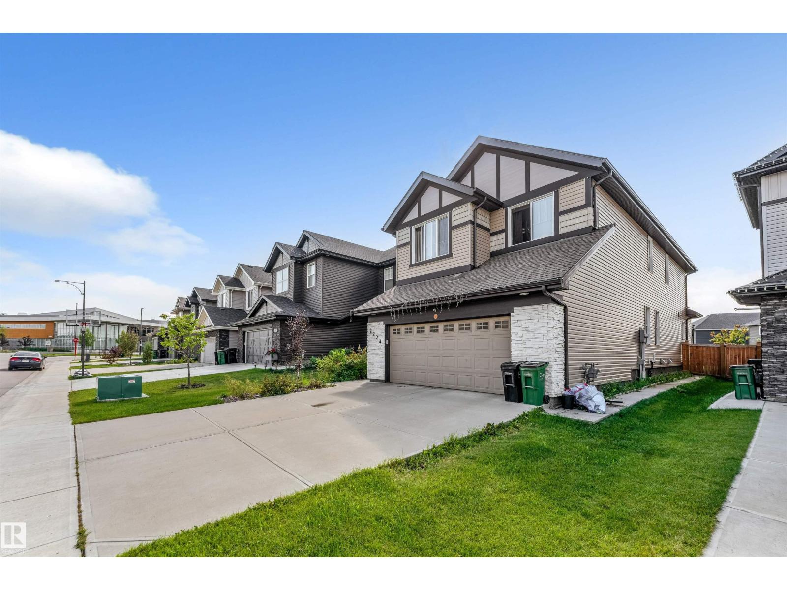 2224 55 ST SW, Edmonton, Alberta