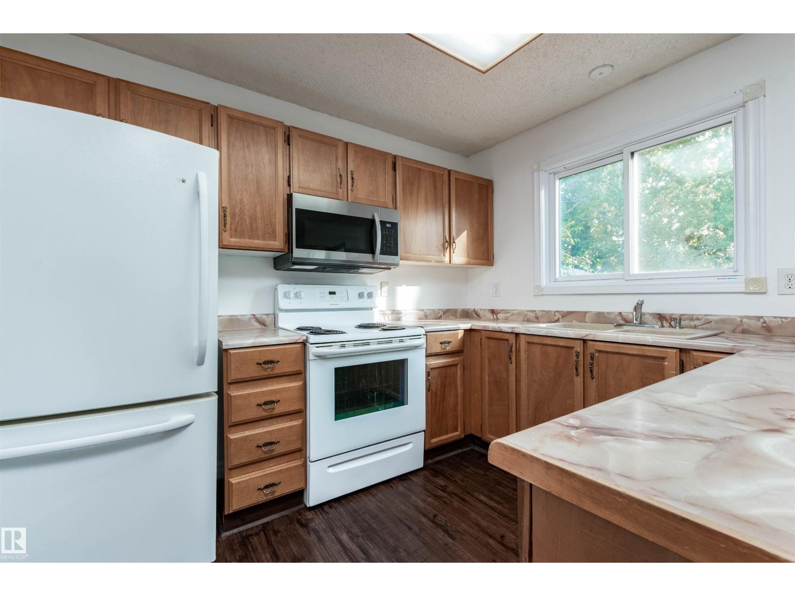 9409 173 St Nw, Edmonton, Alberta  T5T 3G4 - Photo 10 - E4457593