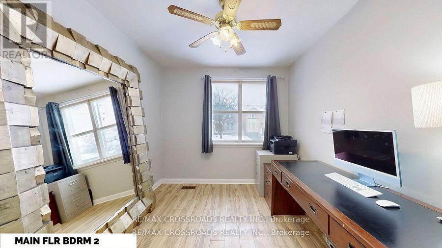 260 Connaught Avenue, Toronto, Ontario  M2M 1H5 - Photo 17 - C12400756