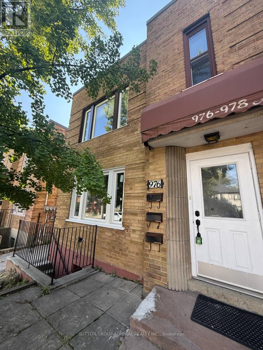MAIN FLOOR - 976 AVENUE RD AVENUE, Toronto, Ontario