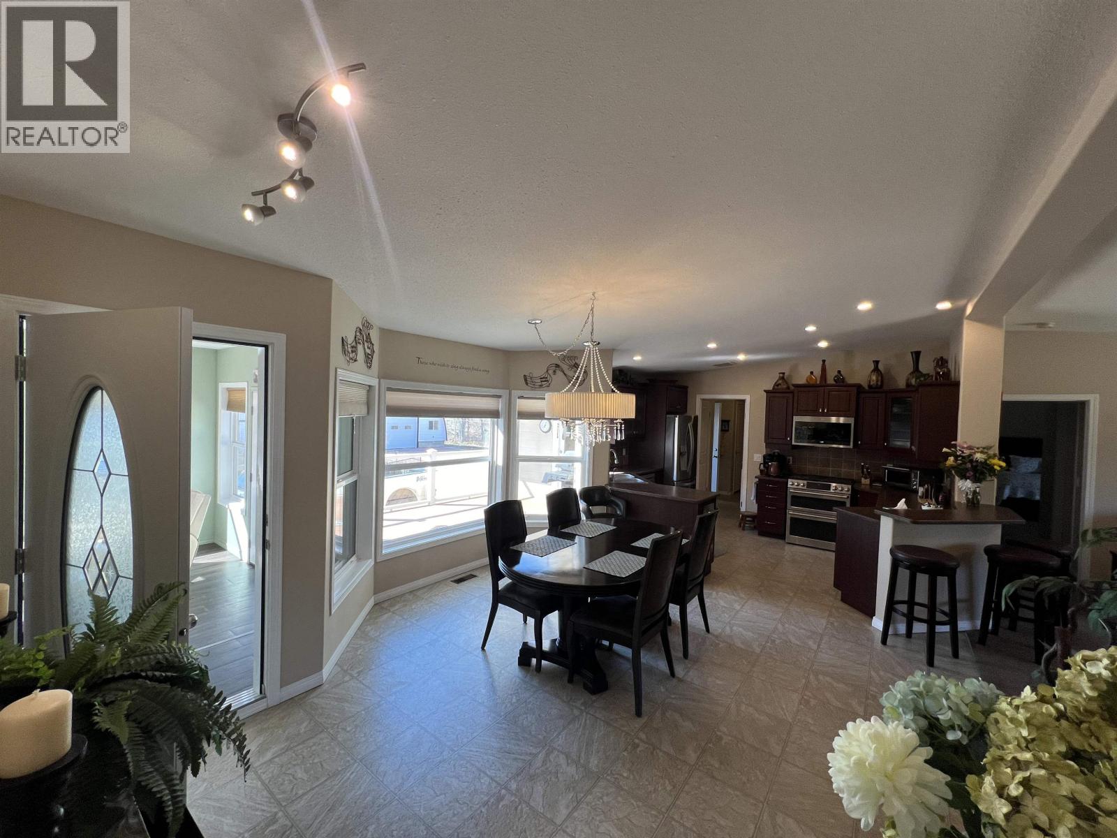 4 Reserve Road, Fort Nelson, British Columbia  V0C 1R0 - Photo 25 - R3047109