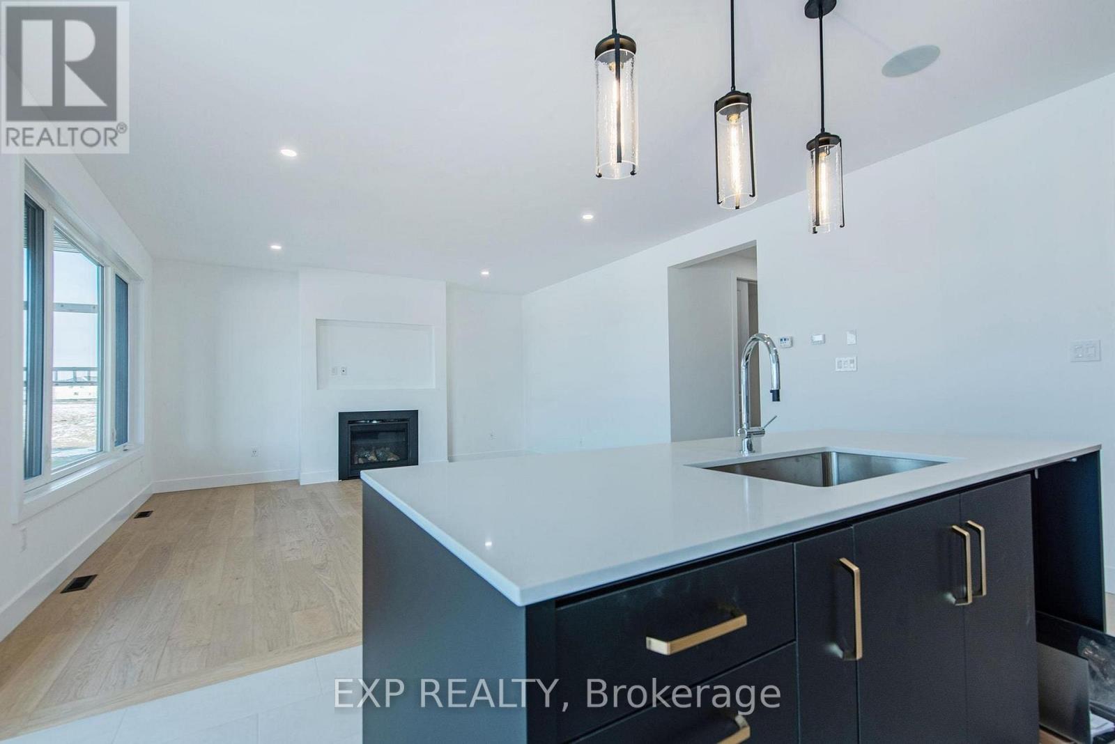 Photo 7 of 11 for 205 Merritt Court