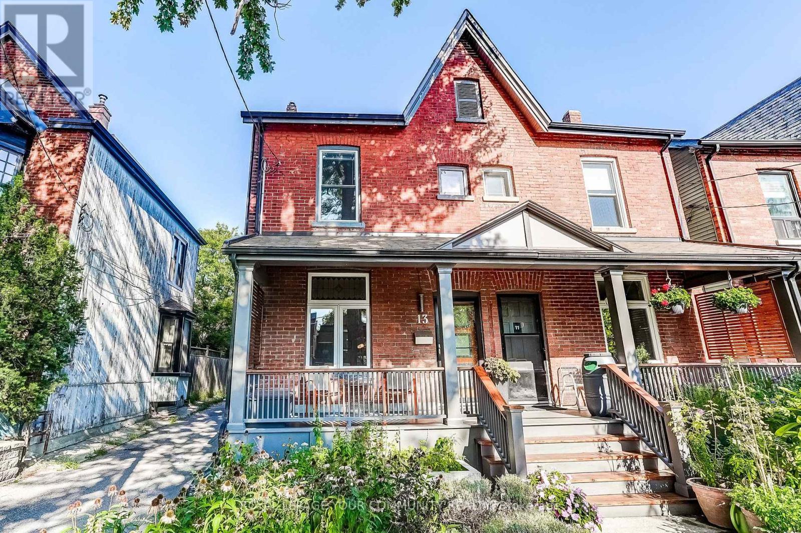 13 Howland Road, Toronto (North Riverdale), Ontario  M4K 2Z4 - Photo 1 - E12401335