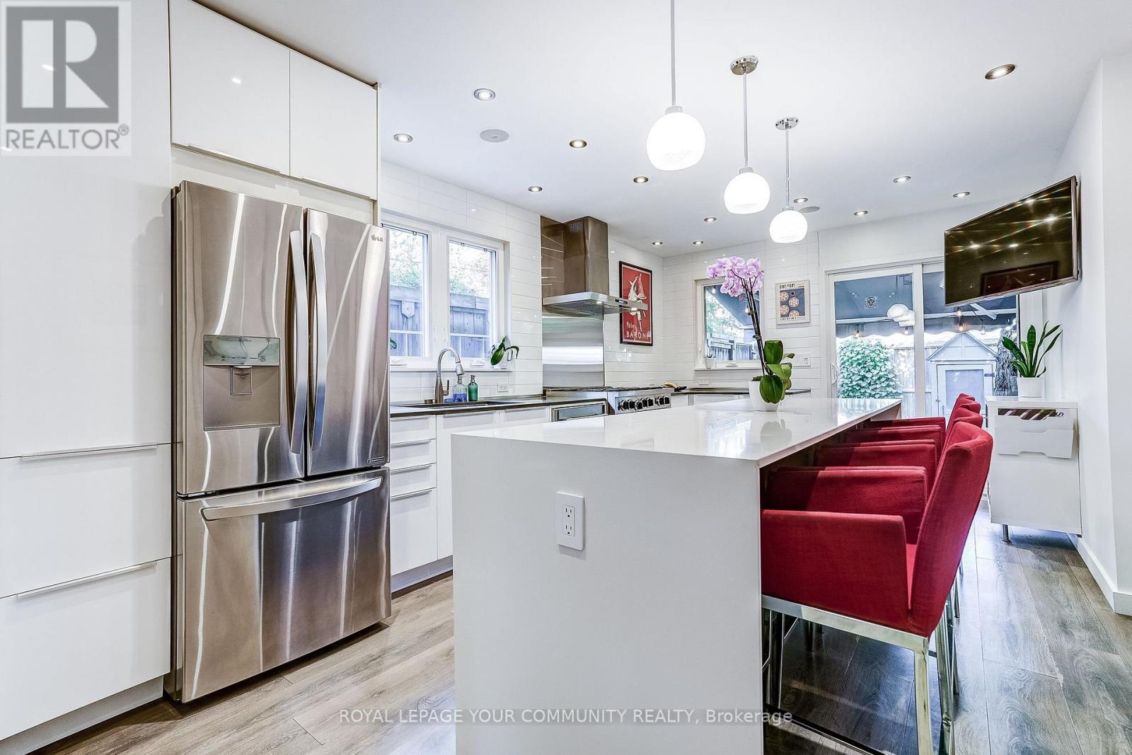 13 Howland Road, Toronto (North Riverdale), Ontario  M4K 2Z4 - Photo 12 - E12401335