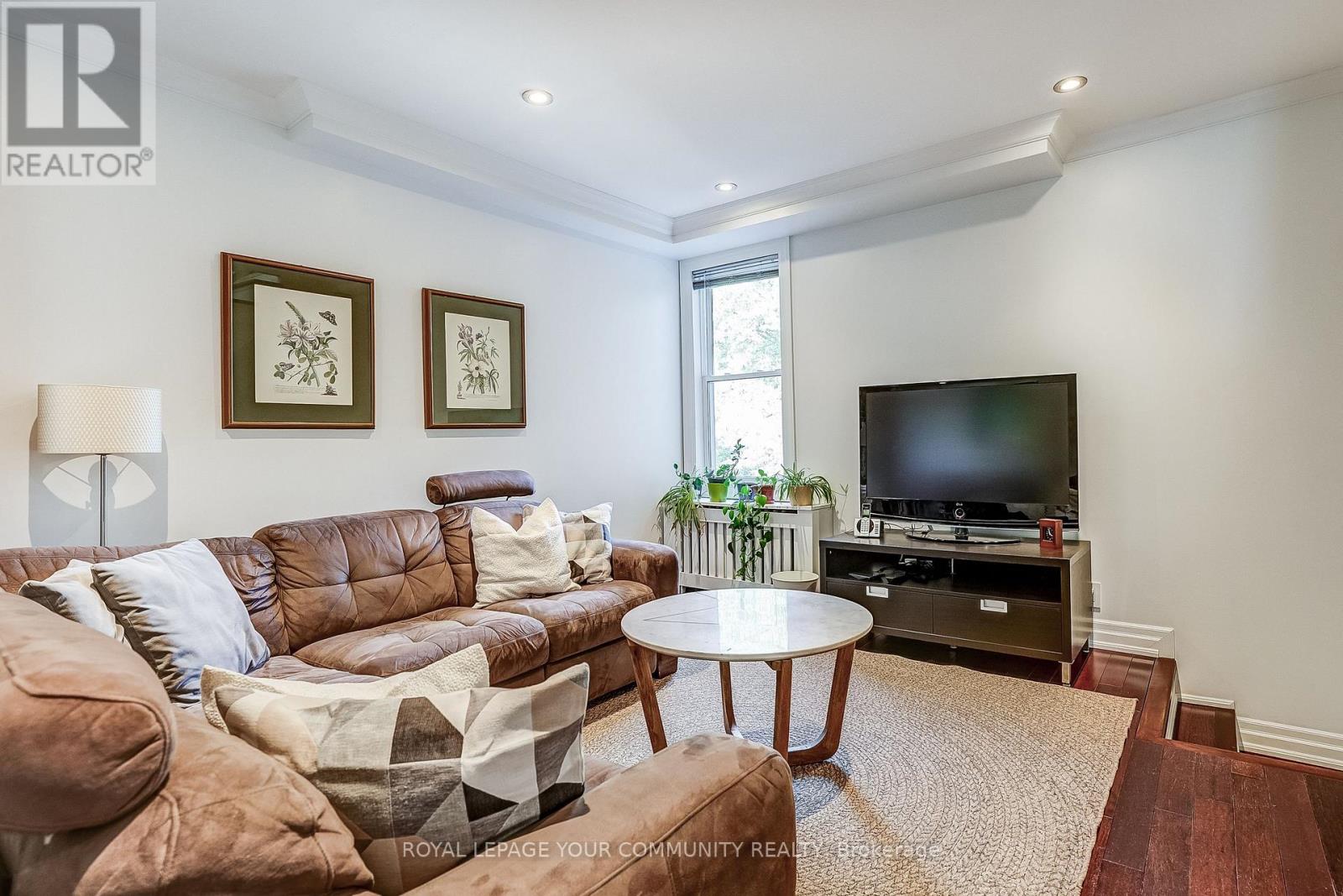 13 Howland Road, Toronto (North Riverdale), Ontario  M4K 2Z4 - Photo 19 - E12401335