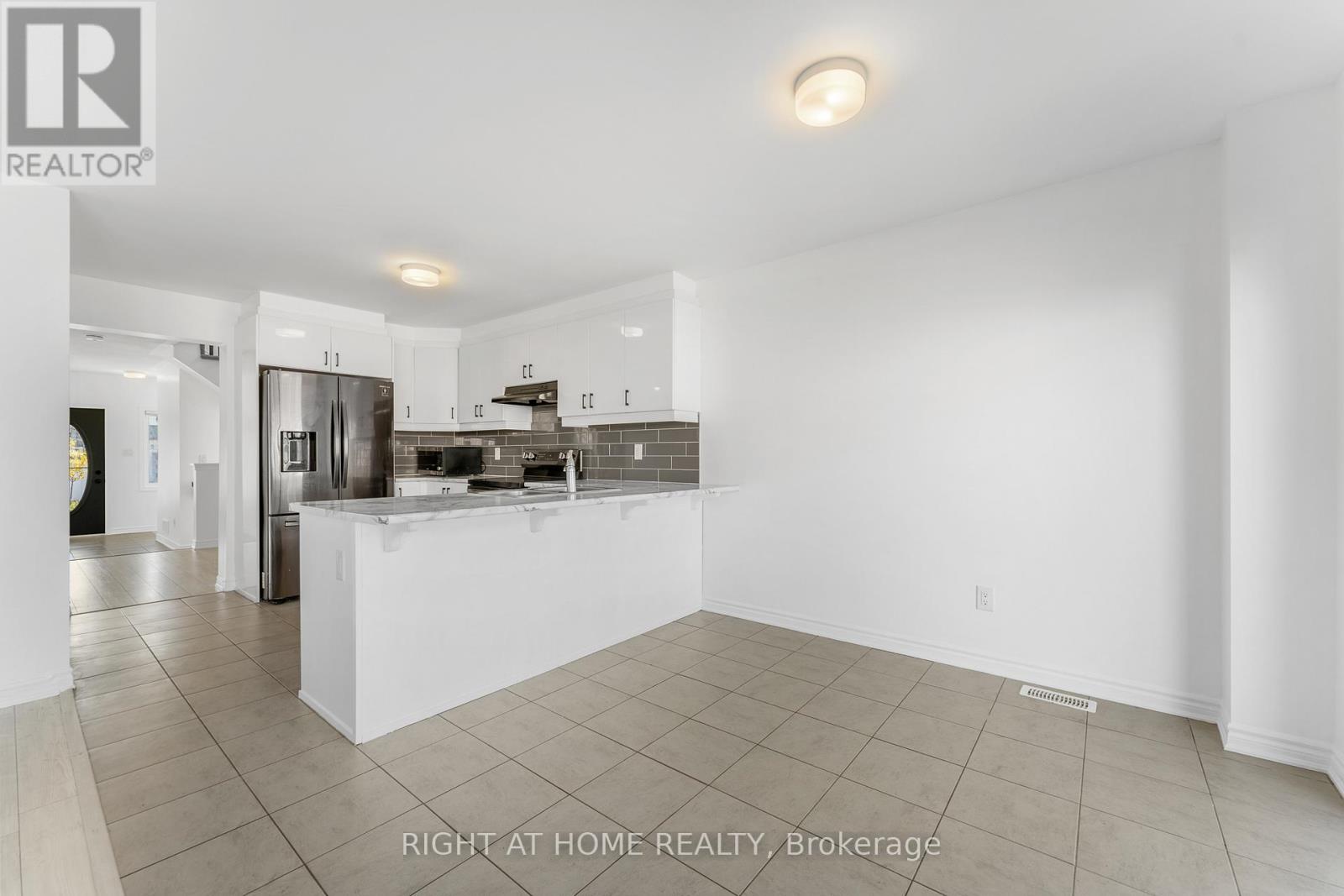 47 Mudminnow Crescent, Ottawa, Ontario  K4A 5H9 - Photo 18 - X12401357