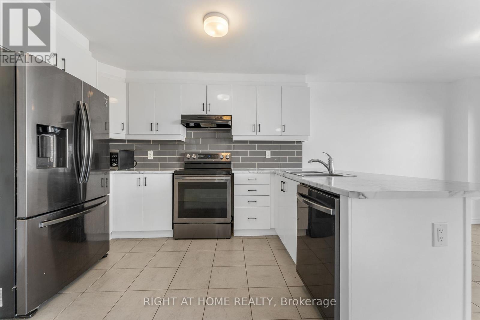 47 Mudminnow Crescent, Ottawa, Ontario  K4A 5H9 - Photo 22 - X12401357