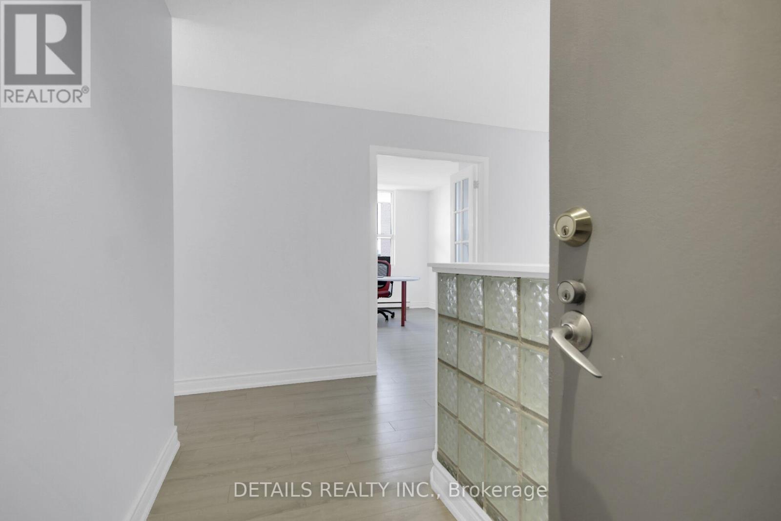 803 - 1380 Prince Of Wales Drive, Ottawa, Ontario  K2C 3N5 - Photo 2 - X12401377