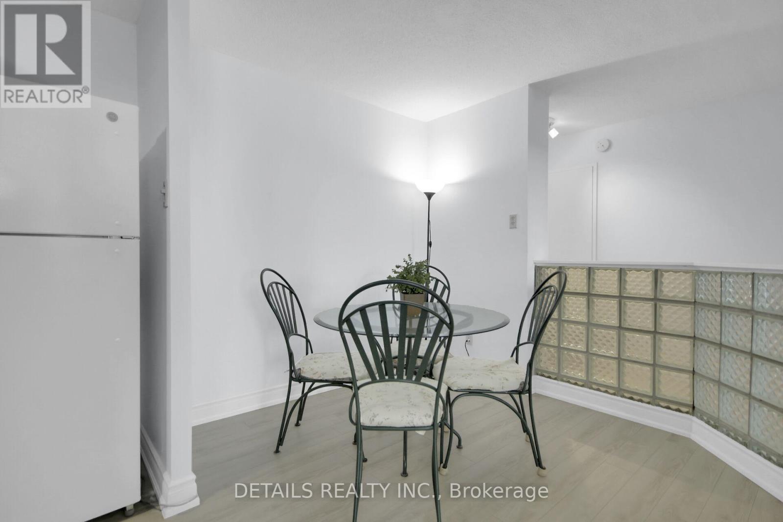 803 - 1380 Prince Of Wales Drive, Ottawa, Ontario  K2C 3N5 - Photo 5 - X12401377