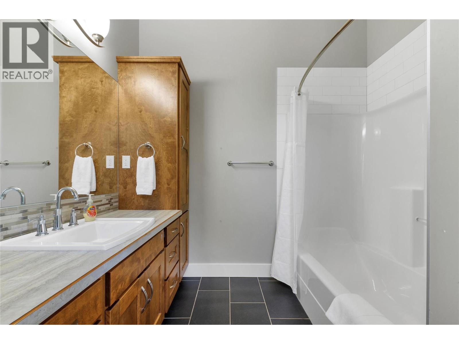 6080 Lynx Drive, Vernon, British Columbia  V1B 3J5 - Photo 27 - 10354189