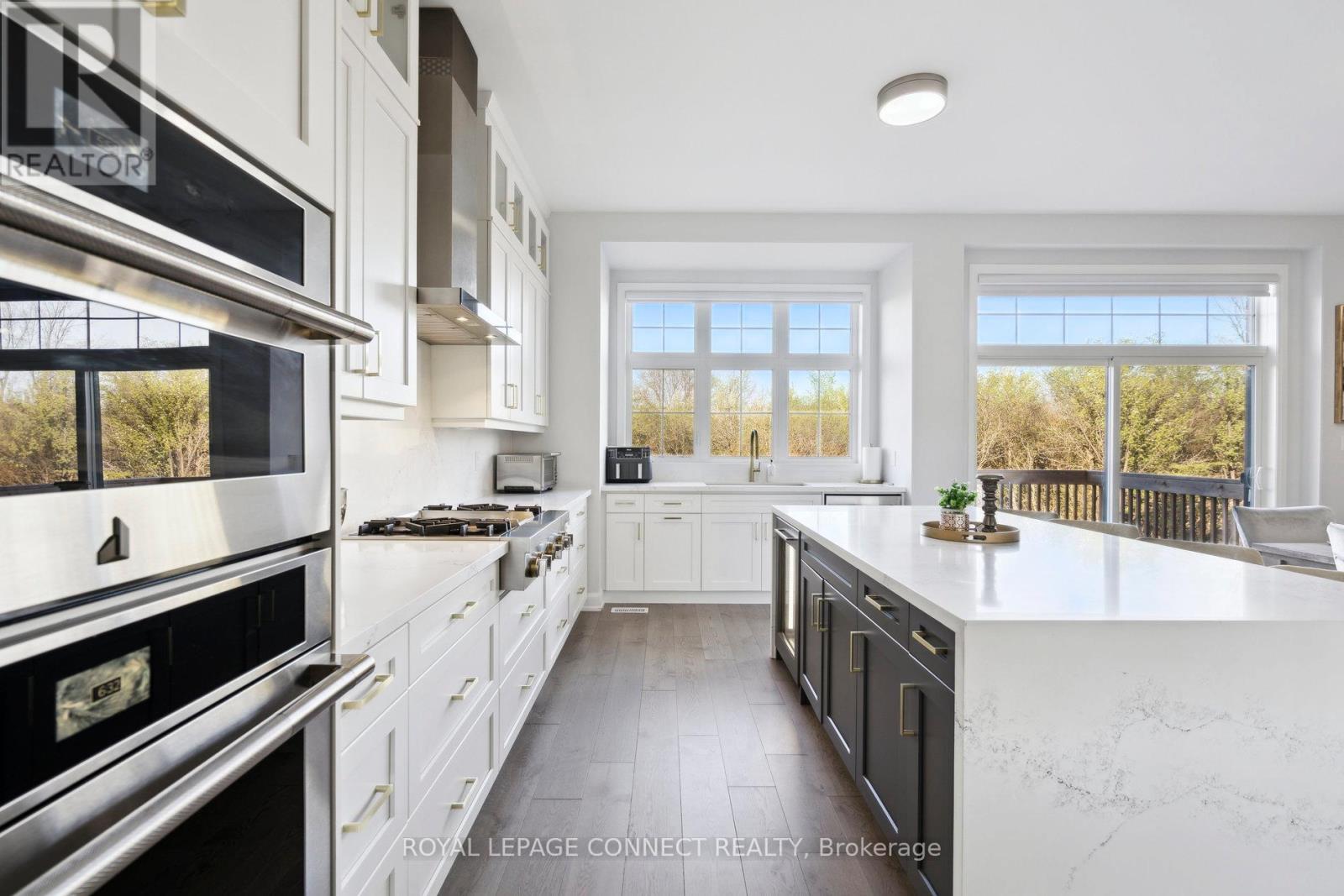 1428 Ford Strathy Crescent, Oakville (Jm Joshua Meadows), Ontario  L6H 3W8 - Photo 14 - W12401303