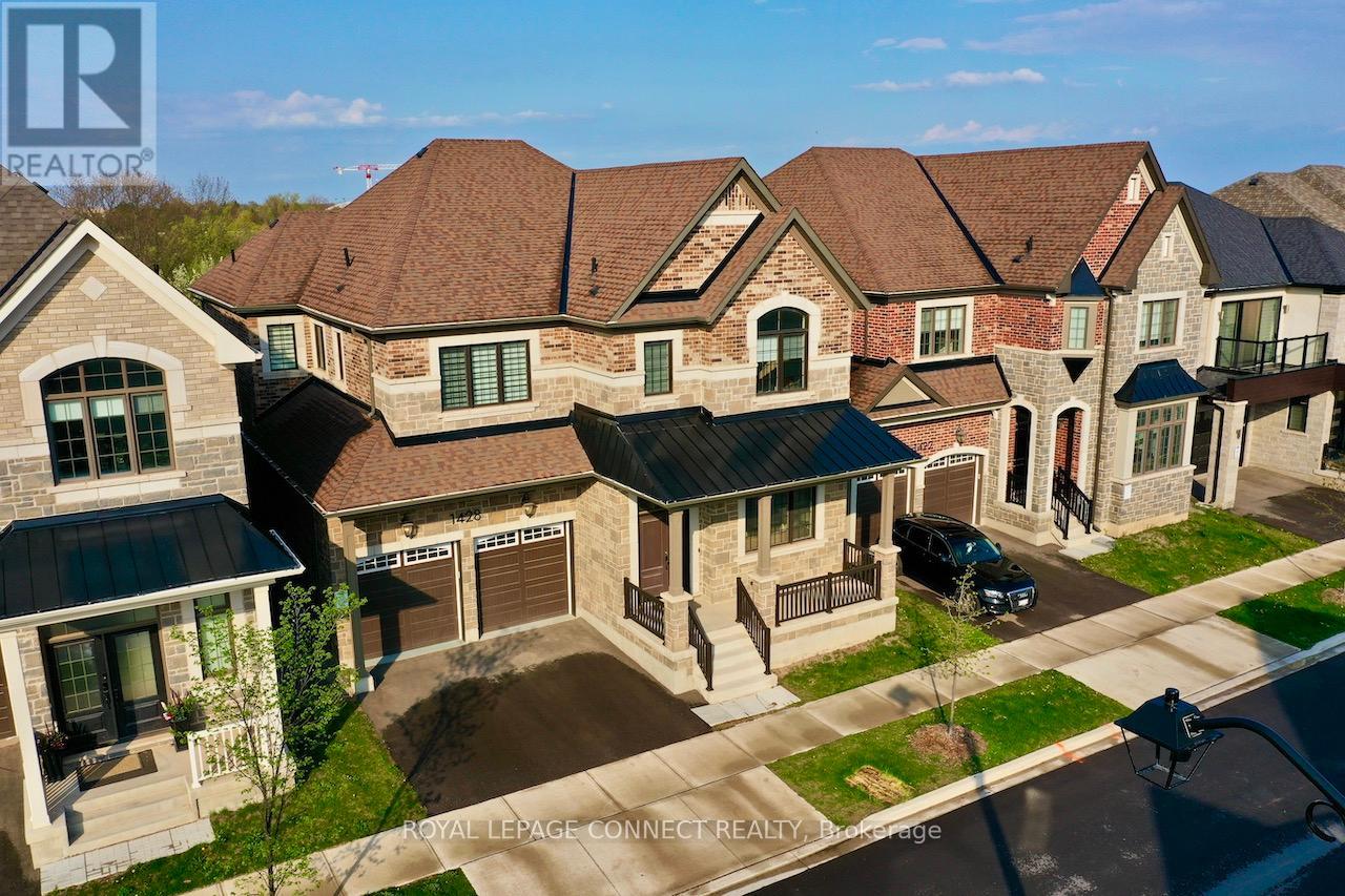 1428 Ford Strathy Crescent, Oakville (Jm Joshua Meadows), Ontario  L6H 3W8 - Photo 2 - W12401303