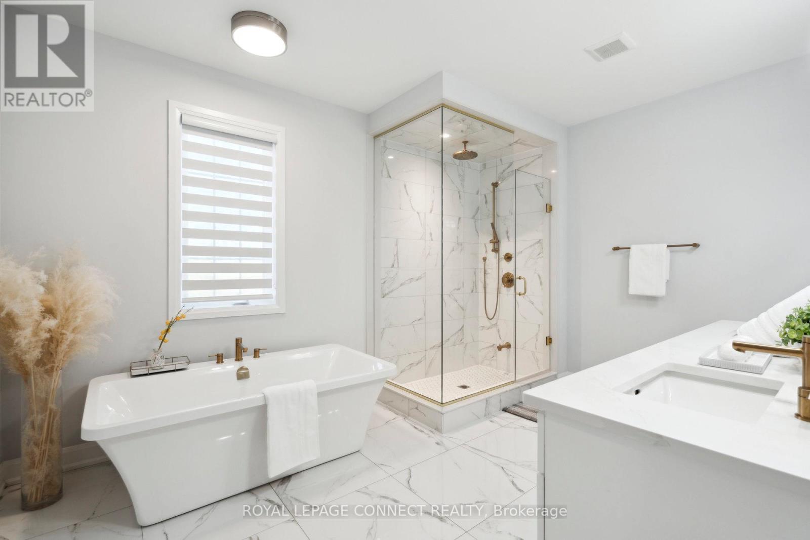 1428 Ford Strathy Crescent, Oakville (Jm Joshua Meadows), Ontario  L6H 3W8 - Photo 25 - W12401303