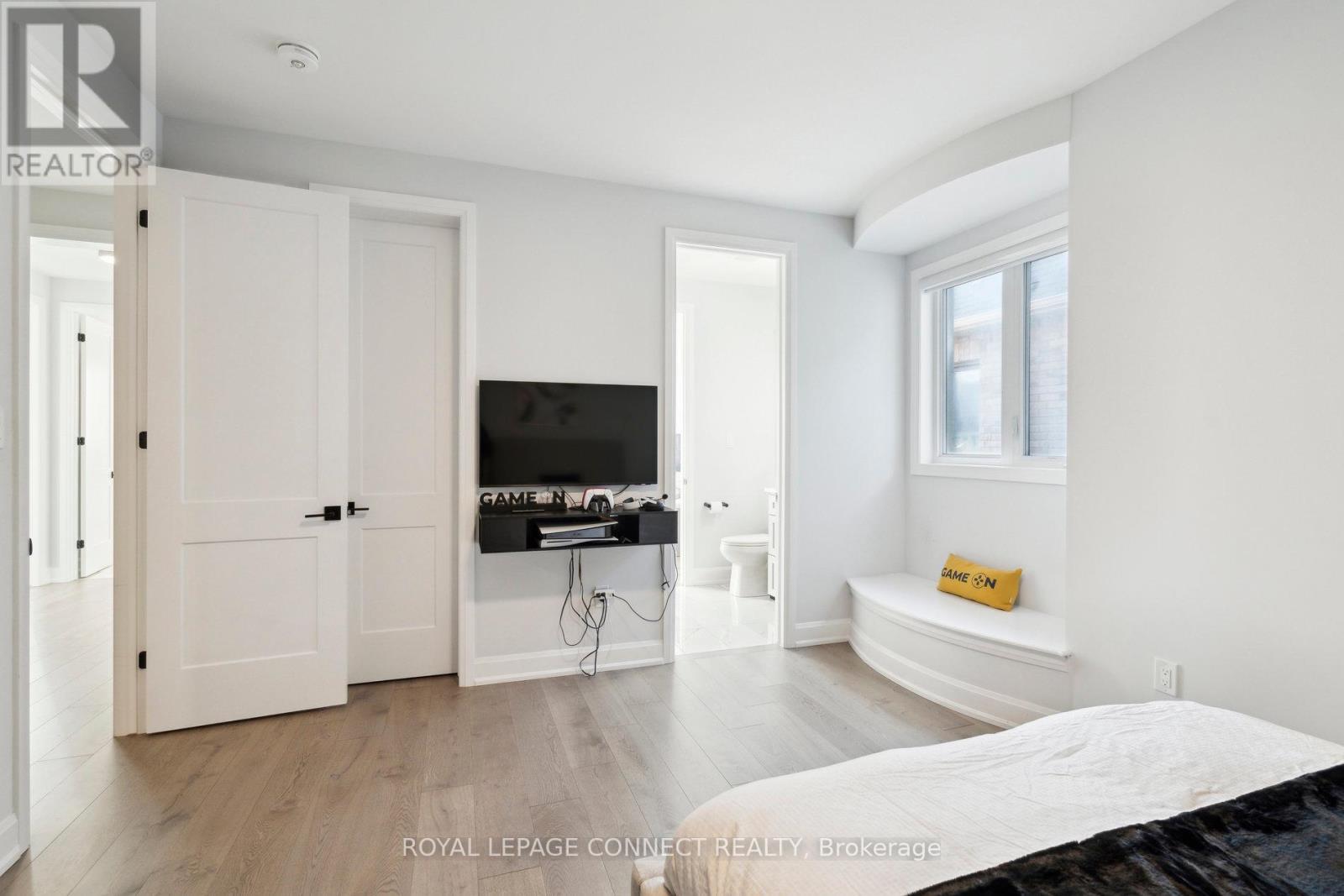 1428 Ford Strathy Crescent, Oakville (Jm Joshua Meadows), Ontario  L6H 3W8 - Photo 28 - W12401303