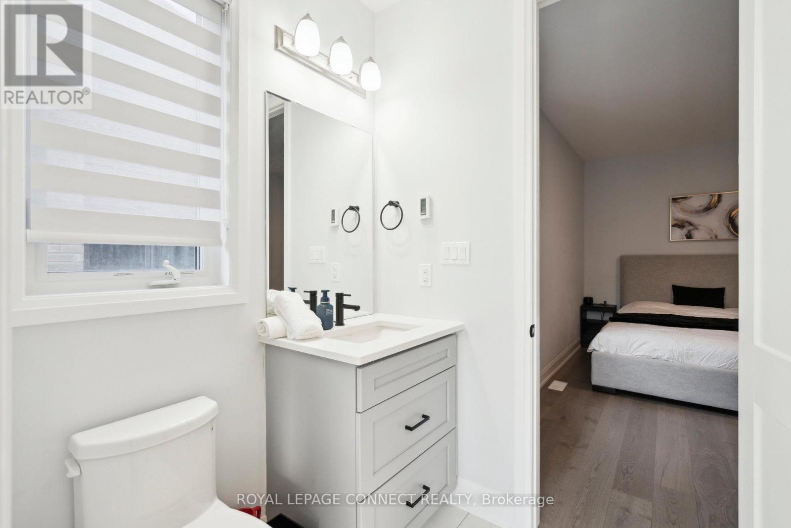 1428 Ford Strathy Crescent, Oakville (Jm Joshua Meadows), Ontario  L6H 3W8 - Photo 29 - W12401303