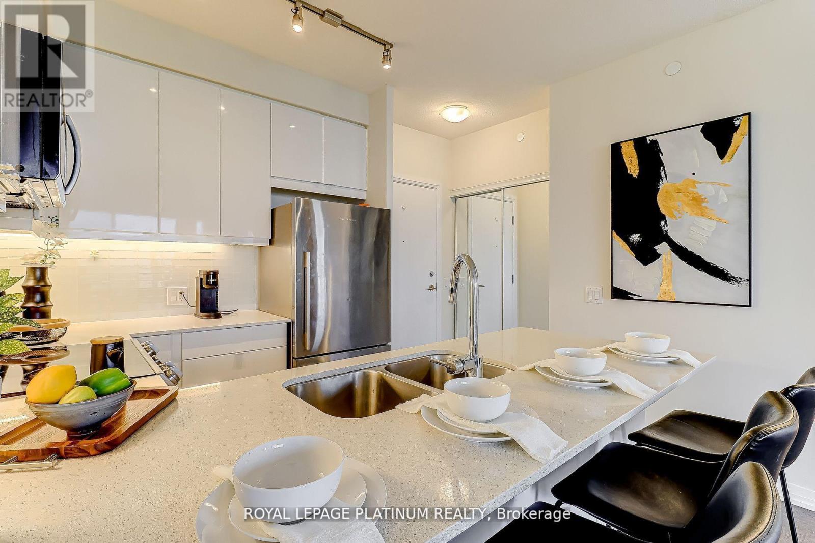 703 - 50 Thomas Riley Road, Toronto, Ontario  M9B 0C5 - Photo 10 - W12401319