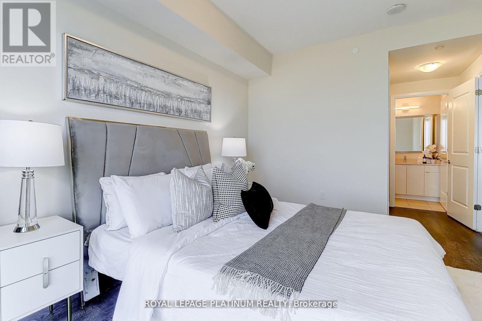 703 - 50 Thomas Riley Road, Toronto, Ontario  M9B 0C5 - Photo 7 - W12401319