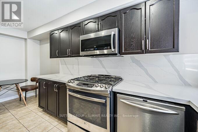 65 Spadina Road, Brampton (Brampton West), Ontario  L6X 4X6 - Photo 11 - W12401345