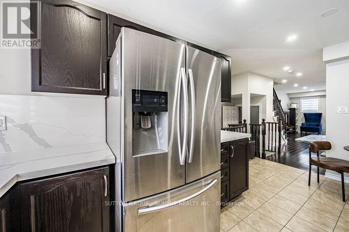 65 Spadina Road, Brampton (Brampton West), Ontario  L6X 4X6 - Photo 12 - W12401345