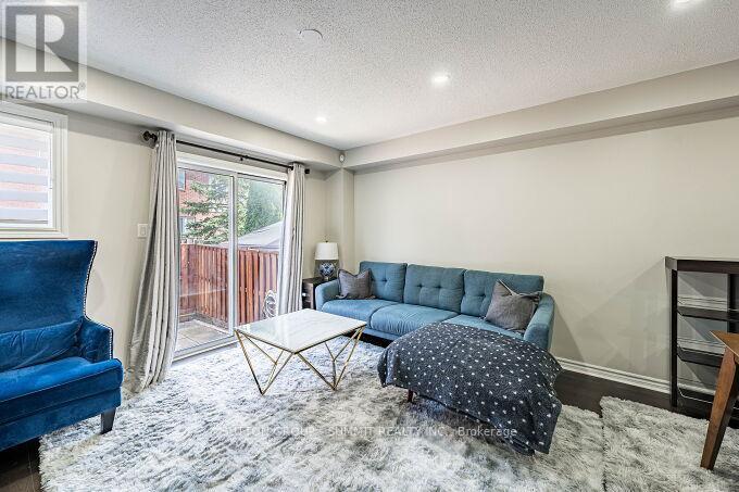 65 Spadina Road, Brampton (Brampton West), Ontario  L6X 4X6 - Photo 17 - W12401345