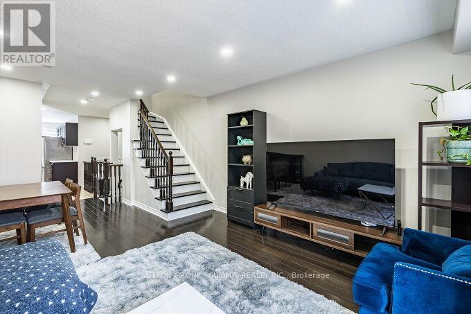 65 Spadina Road, Brampton (Brampton West), Ontario  L6X 4X6 - Photo 19 - W12401345