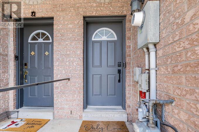 65 Spadina Road, Brampton (Brampton West), Ontario  L6X 4X6 - Photo 4 - W12401345