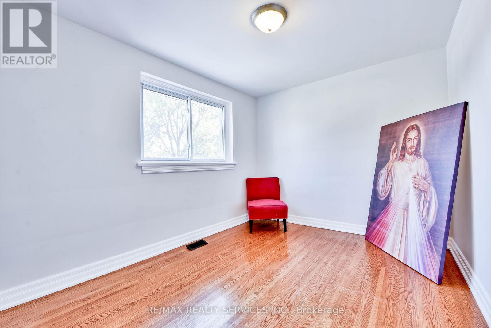 23 Windermere Court, Brampton (Northwood Park), Ontario  L6X 2L5 - Photo 17 - W12401346