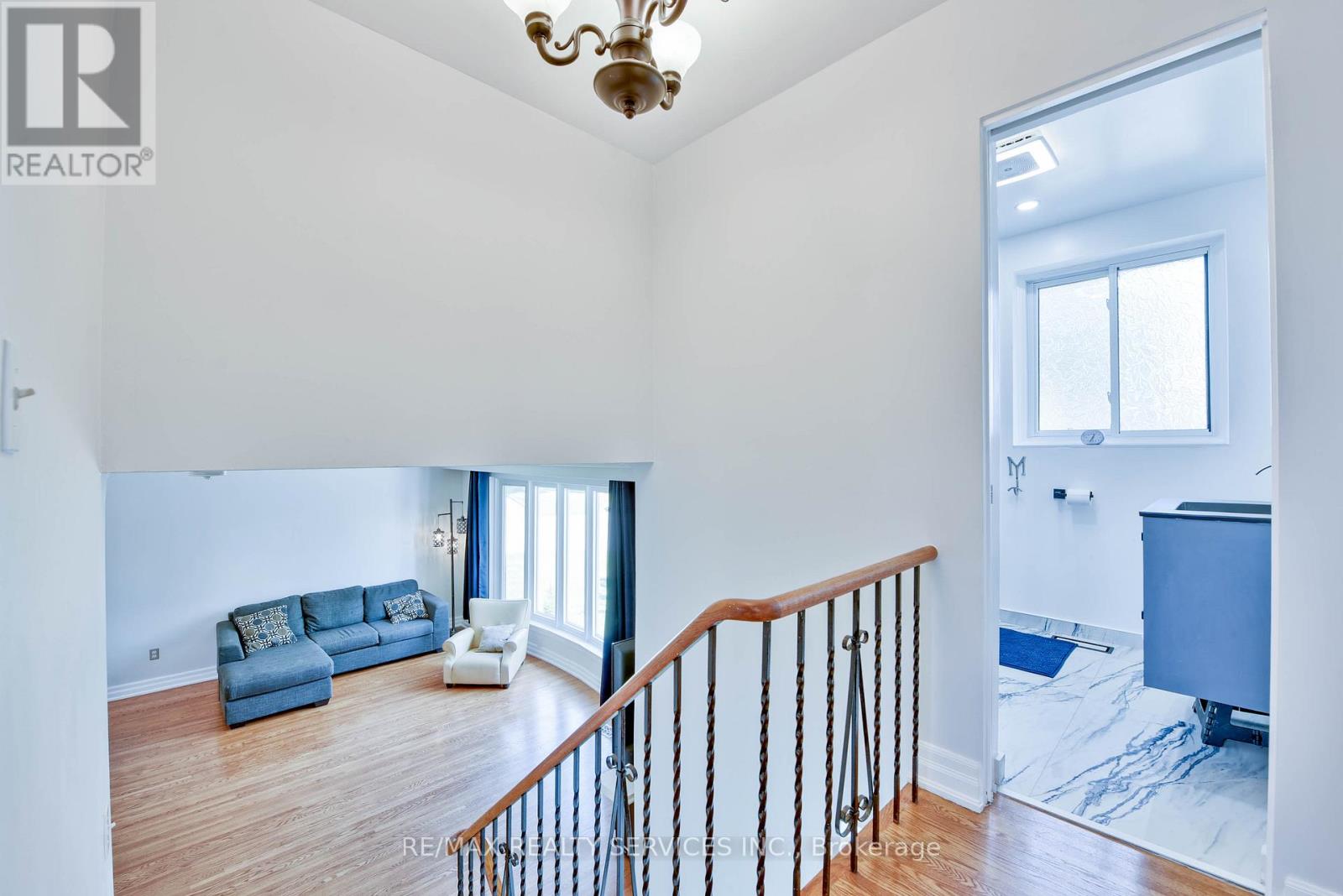 23 Windermere Court, Brampton (Northwood Park), Ontario  L6X 2L5 - Photo 23 - W12401346