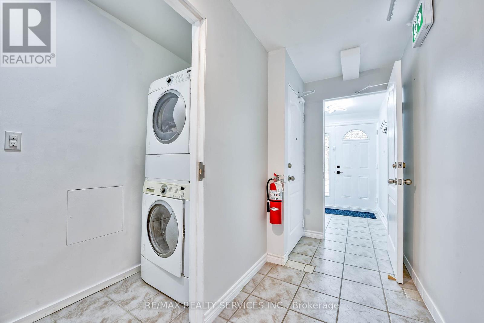 23 Windermere Court, Brampton (Northwood Park), Ontario  L6X 2L5 - Photo 31 - W12401346