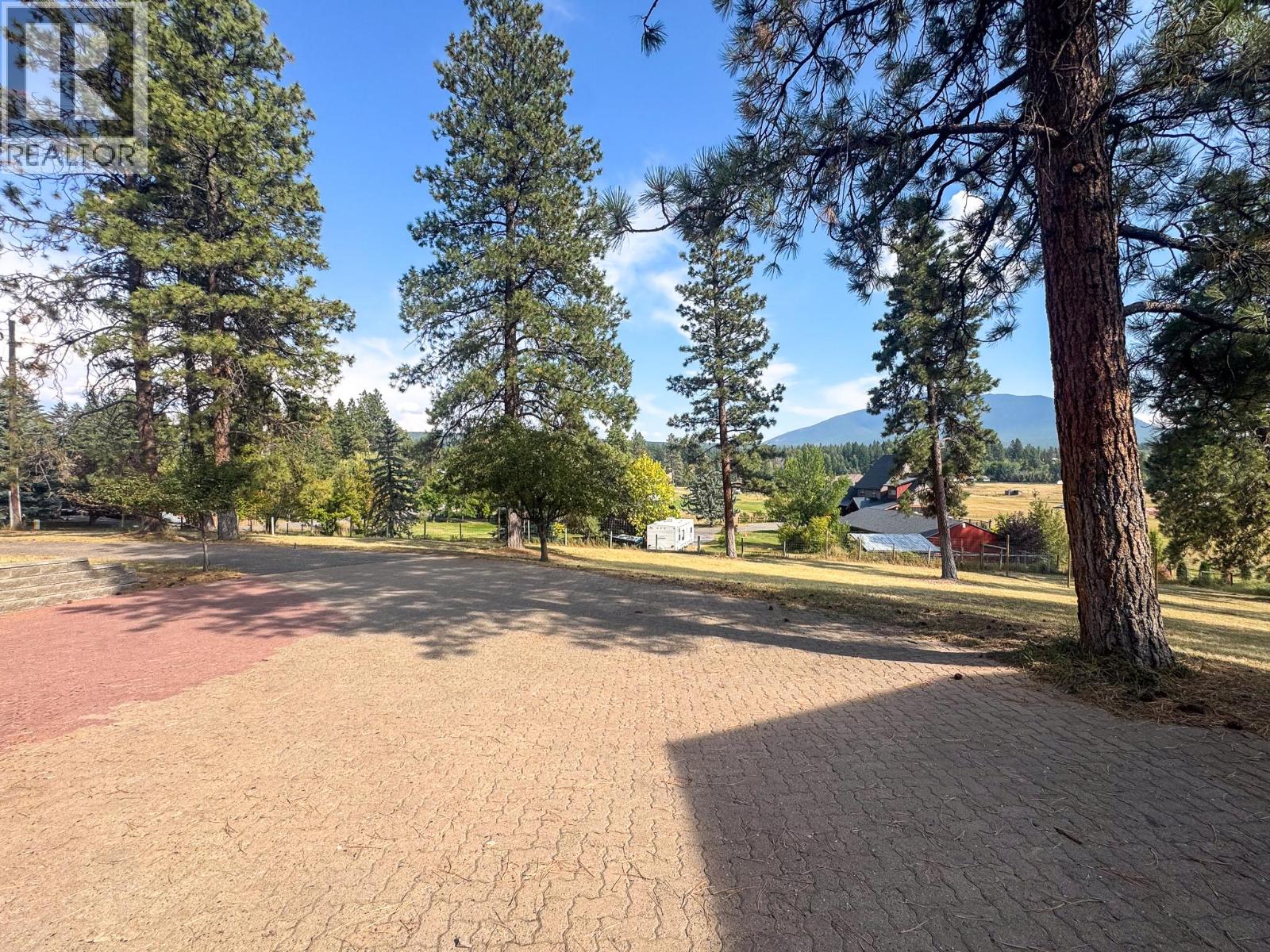 3025 9th Street S, Cranbrook, British Columbia V1C 7A8 - Photo 3 - 10362443