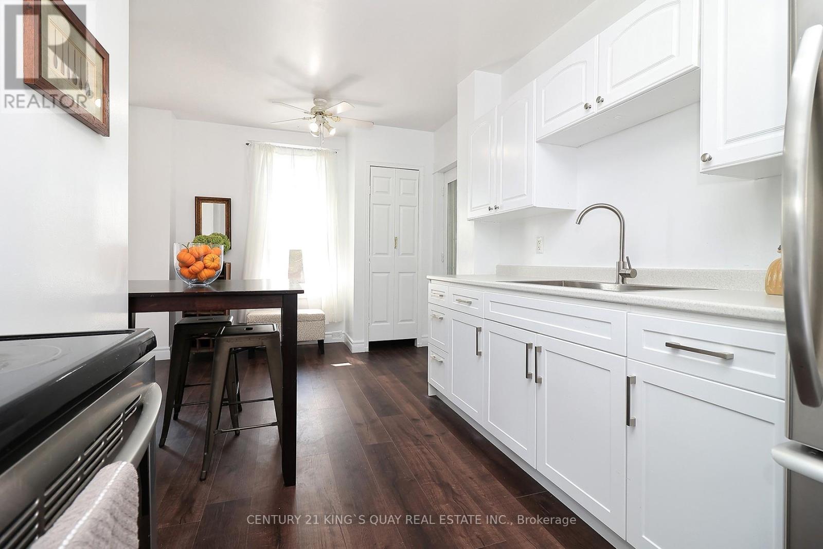 51 Albert Street S, Kawartha Lakes (Lindsay), Ontario  K9V 3G9 - Photo 20 - X12401302
